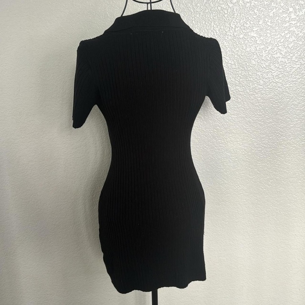 Elegant Black Ribbed Dress